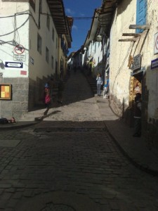 Eine kleine Gasse in Cusco